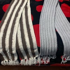 Handmade scarfs with yarn